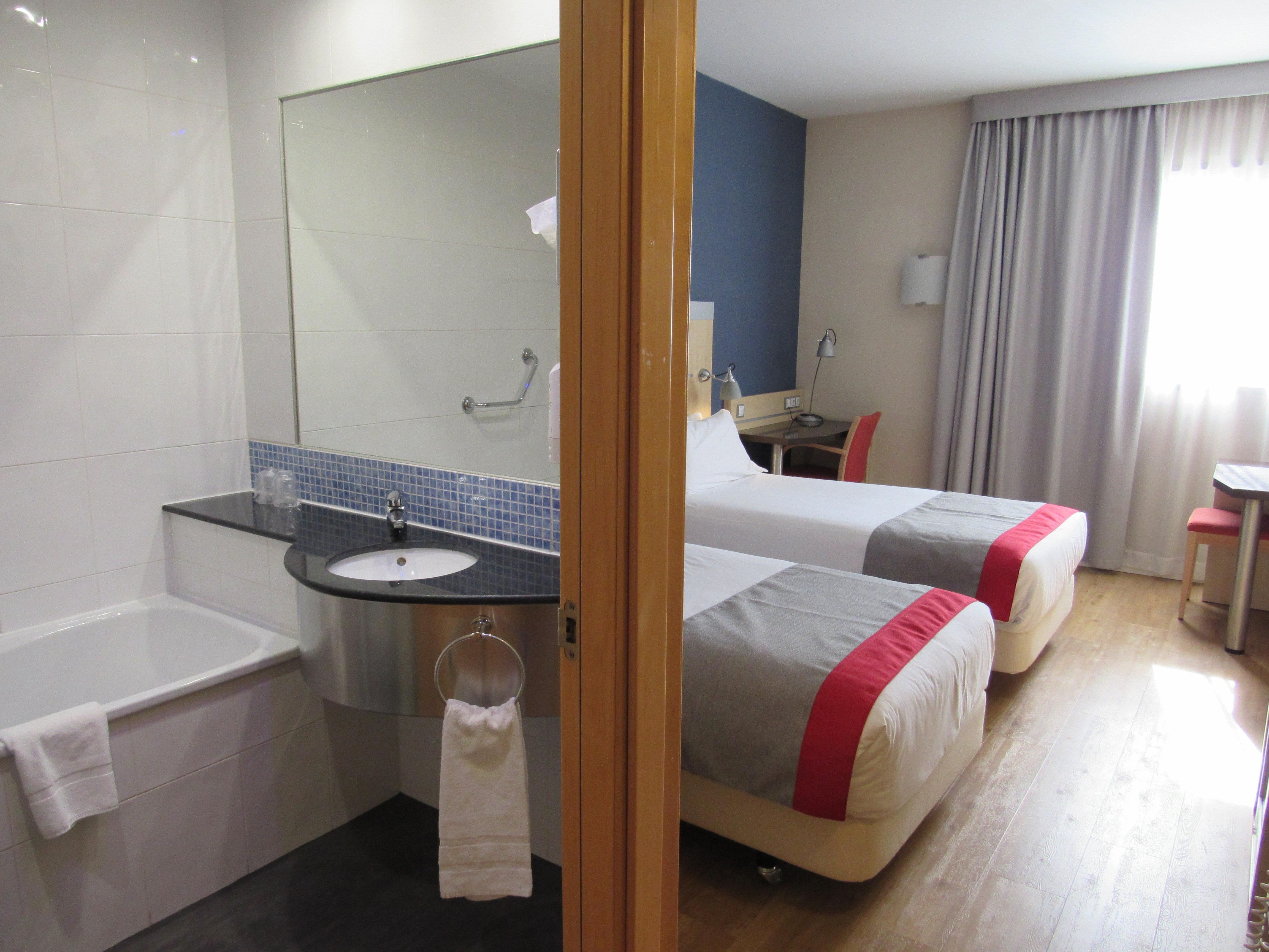 Hotel Holiday Inn Express Madrid-Rivas By Ihg Exterior foto