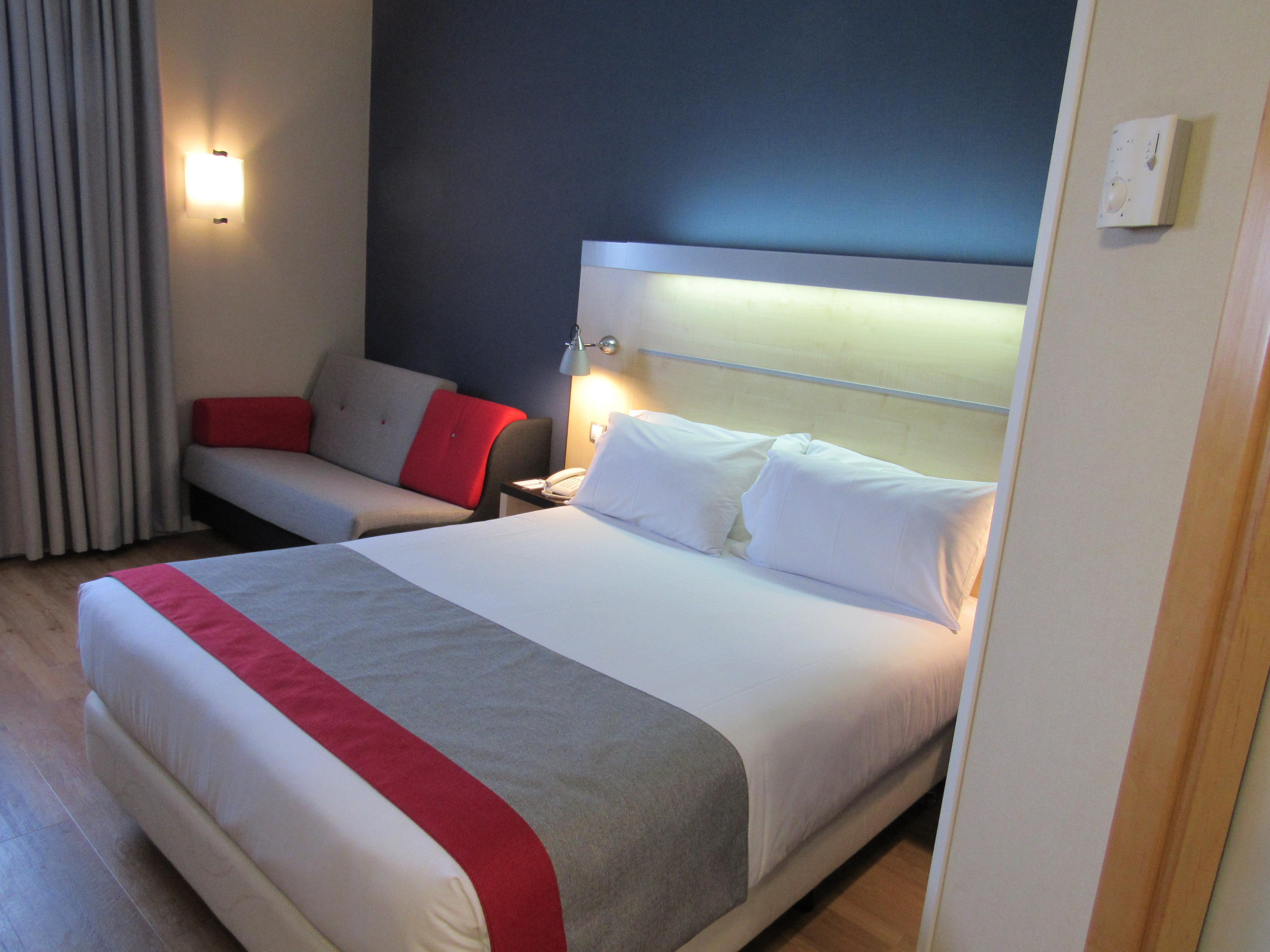 Hotel Holiday Inn Express Madrid-Rivas By Ihg Exterior foto
