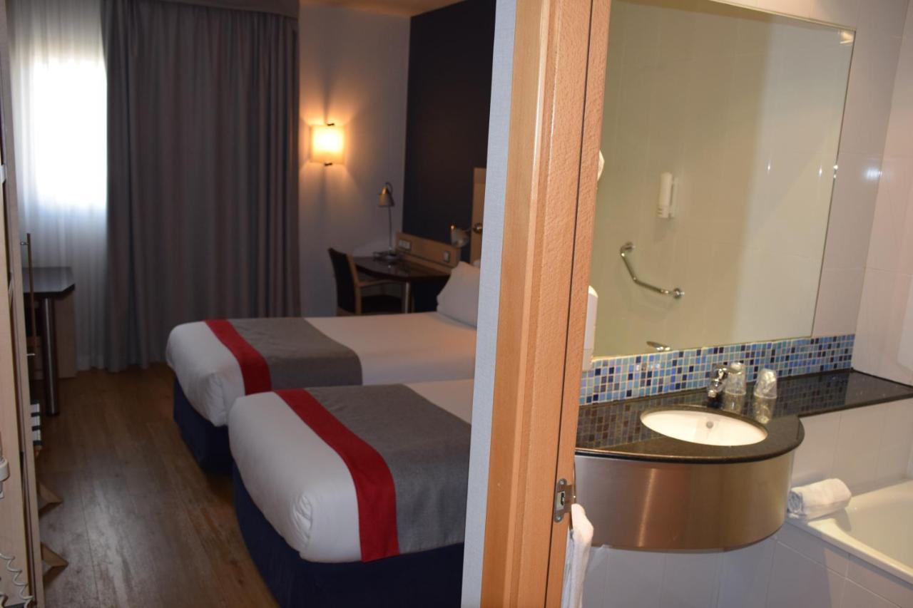 Hotel Holiday Inn Express Madrid-Rivas By Ihg Exterior foto