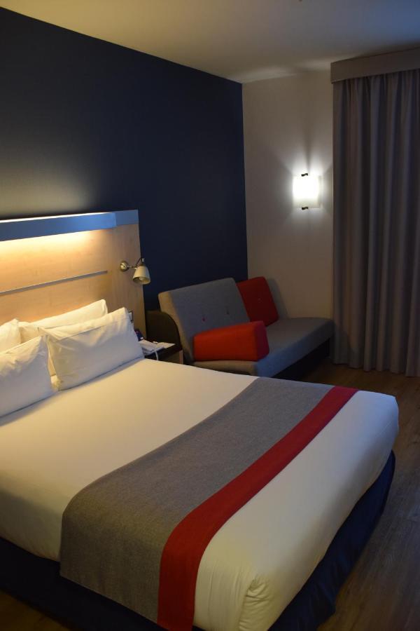 Hotel Holiday Inn Express Madrid-Rivas By Ihg Exterior foto