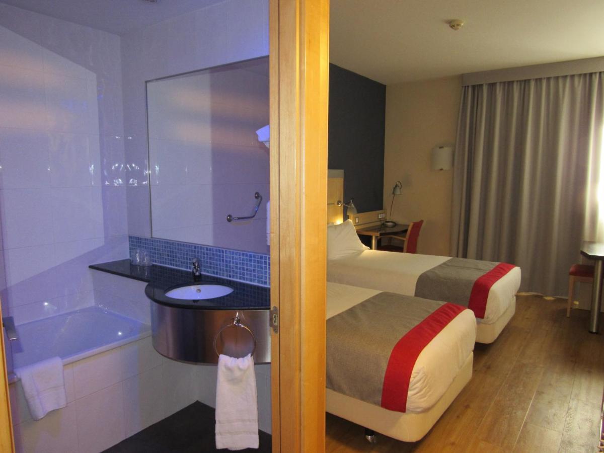 Hotel Holiday Inn Express Madrid-Rivas By Ihg Exterior foto